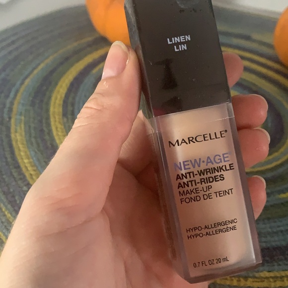 ❄️3/25$ Marcelle foundation - Picture 2 of 4